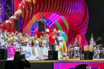 Actuación de la murga teldense Los Nietos de SaryManchez en la segunda fase del concurso carnavalero de la capital grancanaria/FJS Fotografía y TA.